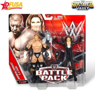 WWE Triple H and Stephanie McMahon Basic Series 2016 Action Figures Battle Pack Showdown with Accessories – 6 inch (Mattel Brand)